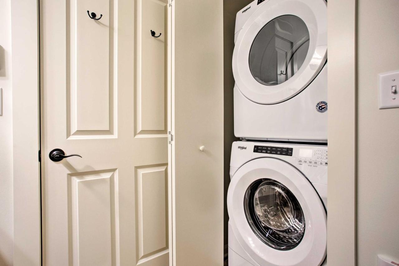 Newly Remodeled Apartment On Main Street In Saluda Exterior foto