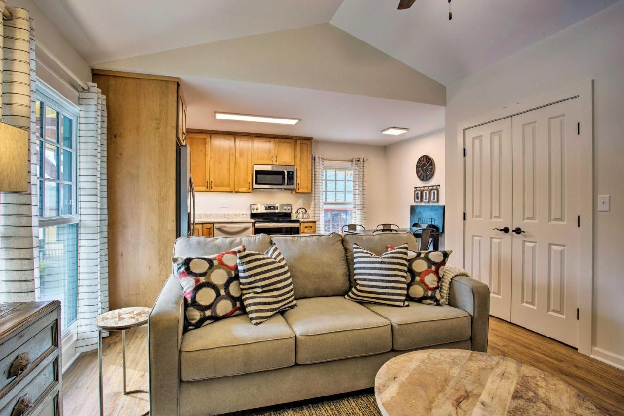 Newly Remodeled Apartment On Main Street In Saluda Exterior foto